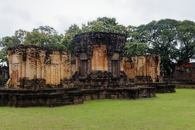 Prasat Sa Kamphaeng Yai-019